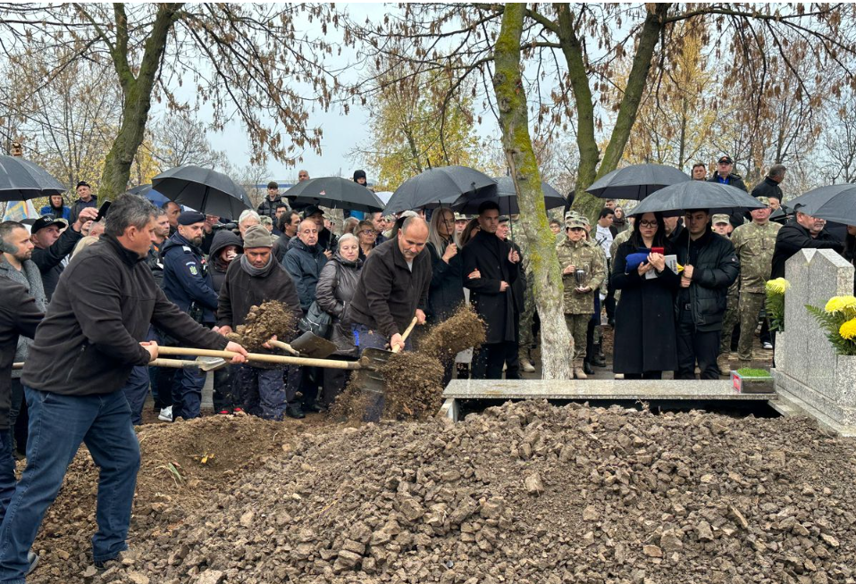 Ultimul meci al lui Emeric Ienei: sute de oameni și onoruri militare la înmormântarea de la Oradea