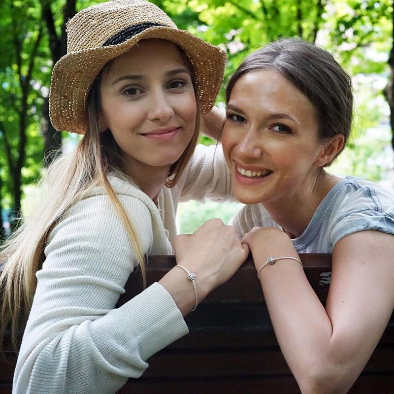 Ce spune Dana Rogoz despre prietenele ei, Laura Cosoi și Adela Popescu. „Ne-am împrăștiat. Viața ne-a cam luat”