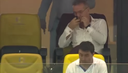 Gigi Becali a pupat cu patos cruciulițele și iconițele! Dumnezeu îți dă, dar nu-ți bagă traistă / GALERIE FOTO&VIDEO