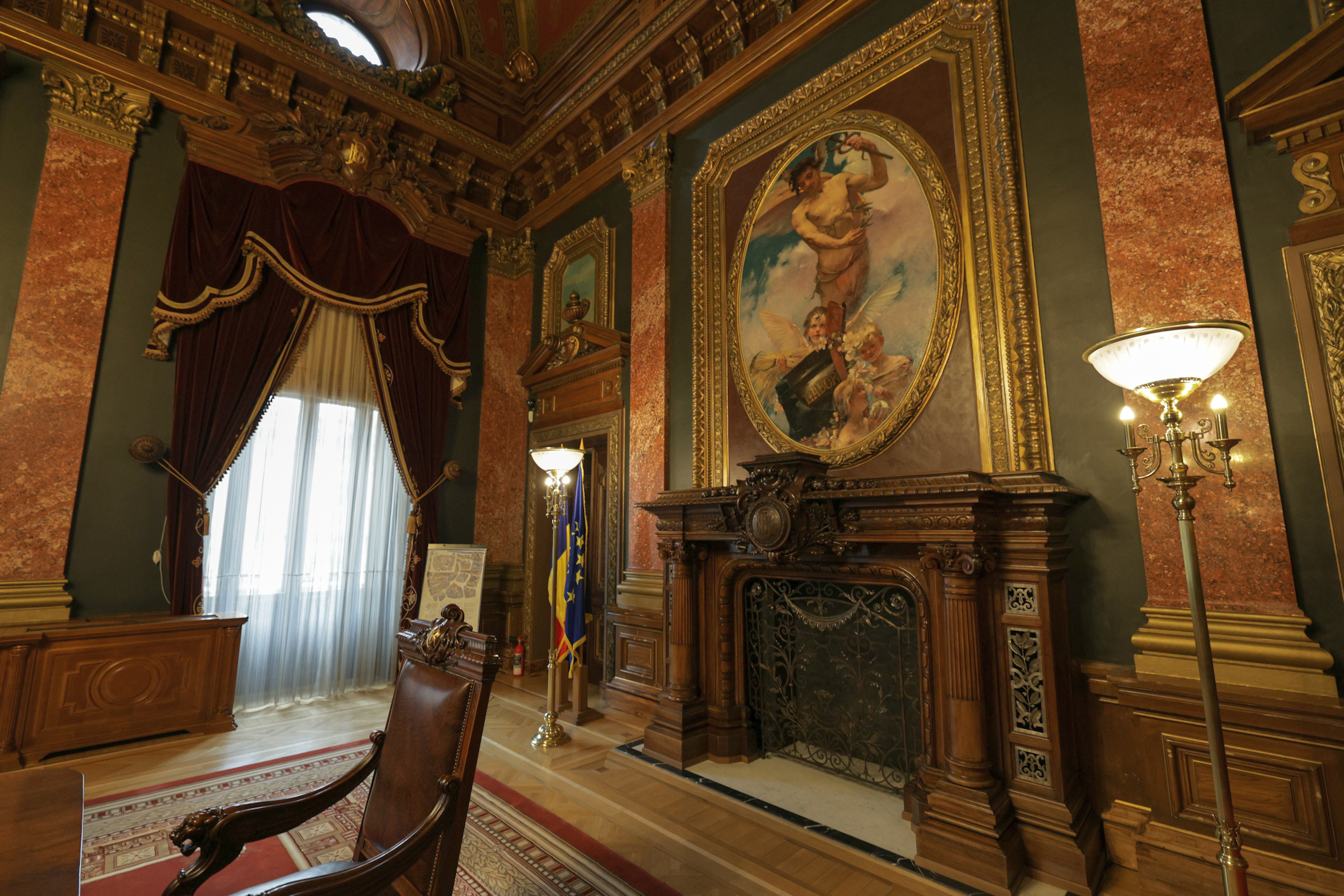 Aur de 3,8 milioane de euro, păzit cu pistoale-mitralieră Kalașnikov. Am intrat în Palatul Vechi al Băncii Naţionale din București