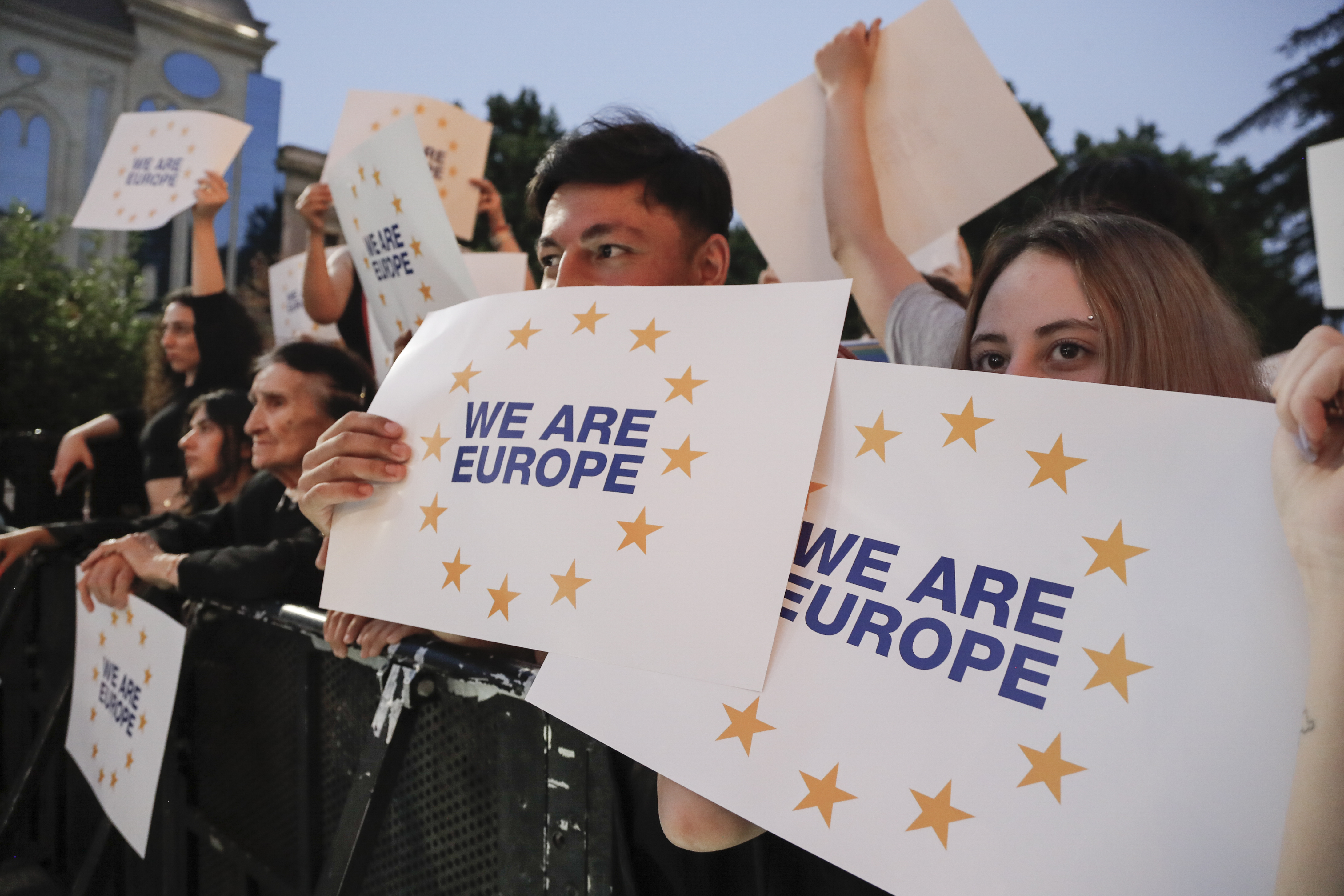 Protest uriaș în Georgia. Zeci de mii de oameni au cerut aderarea țării la UE