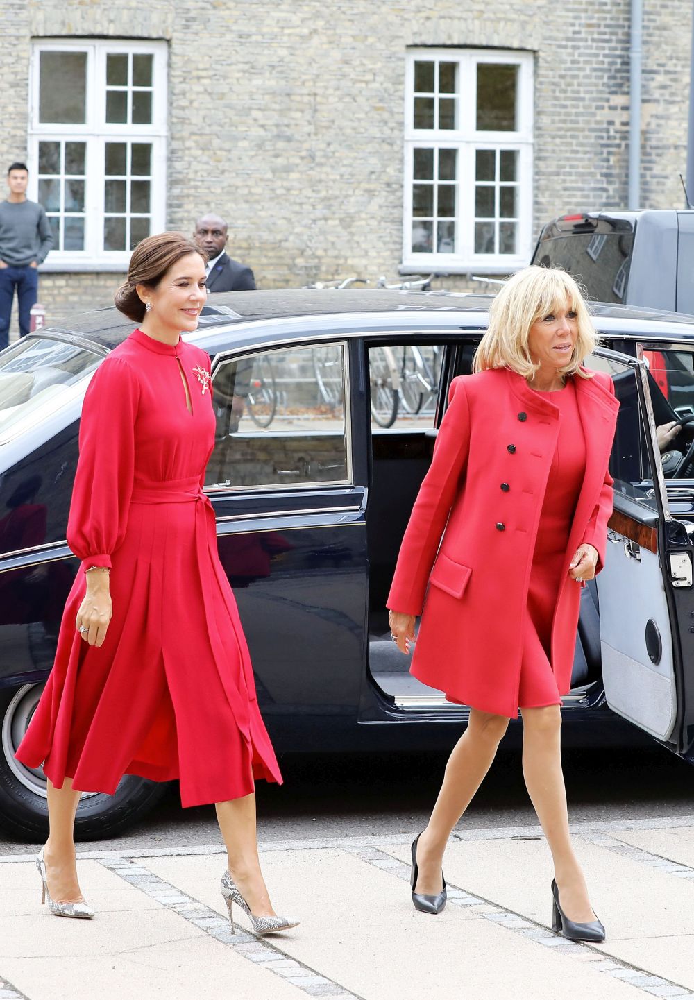 FOTO/ Prințesa Mary a Danemarcei și Brigitte Macron s-au asortat în Copenhaga. Ținutele lor, din nou apreciate pentru eleganță și bun stil