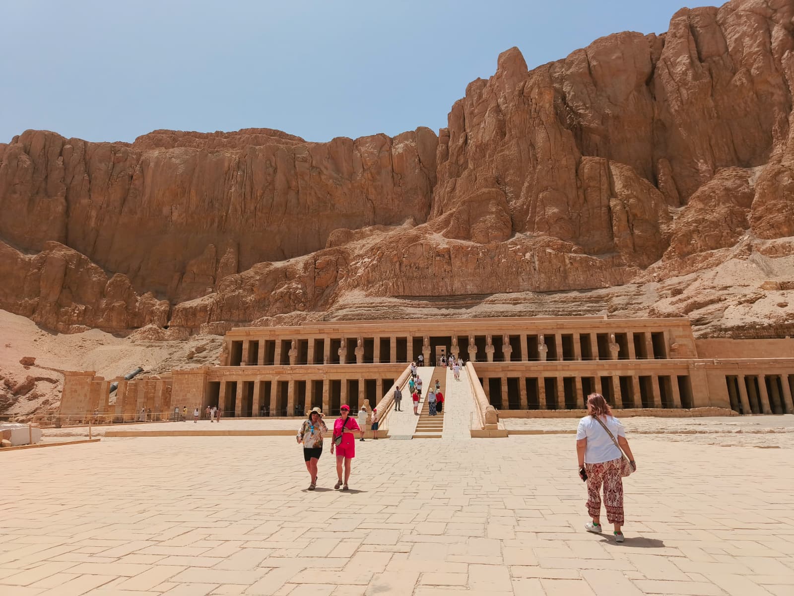 Românii, în top 5 turiști în Hurghada, Egipt, de la pandemie până în prezent: cum poți organiza un sejur ușor și fără stres