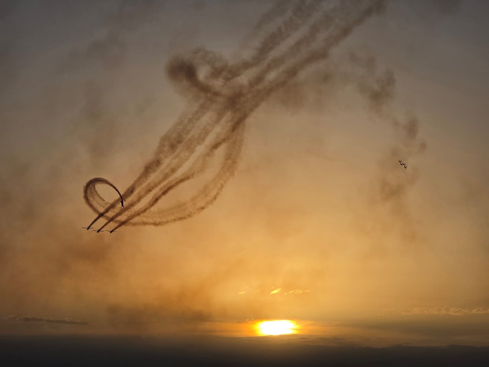 BIAS 2026. Frecce Tricolori și Turkish Stars au făcut senzație sâmbătă la Aeroportul Băneasa. Programul celui mai mare show aerian din România