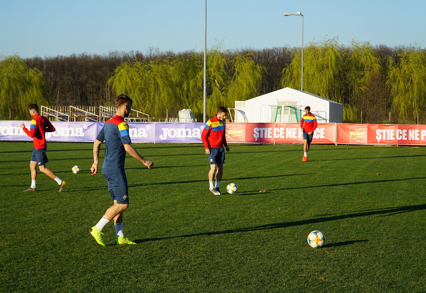 Naționala de tineret U21 s-a antrenat în premieră cu mingea oficială Euro 2019