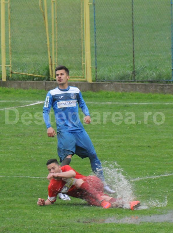 Liga 2, play-off. Rezultat cu iz de pariuri în Seria I: 0-2 pauză, 2-2 final. Programul complet