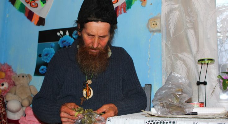 Povestea vraciului din Țara Moților care știe secretele plantelor medicinale de pe vremea dacilor