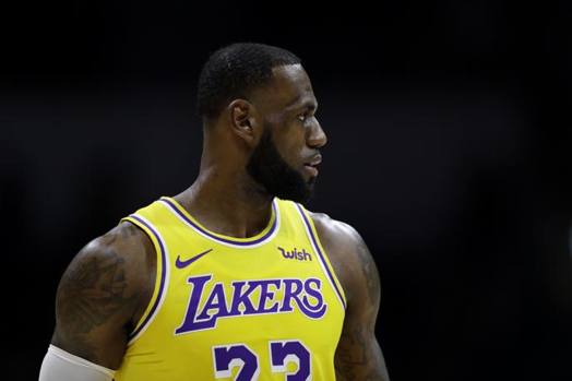 LeBron James a marcat 9 puncte, la debutul pentru Los Angeles Lakers