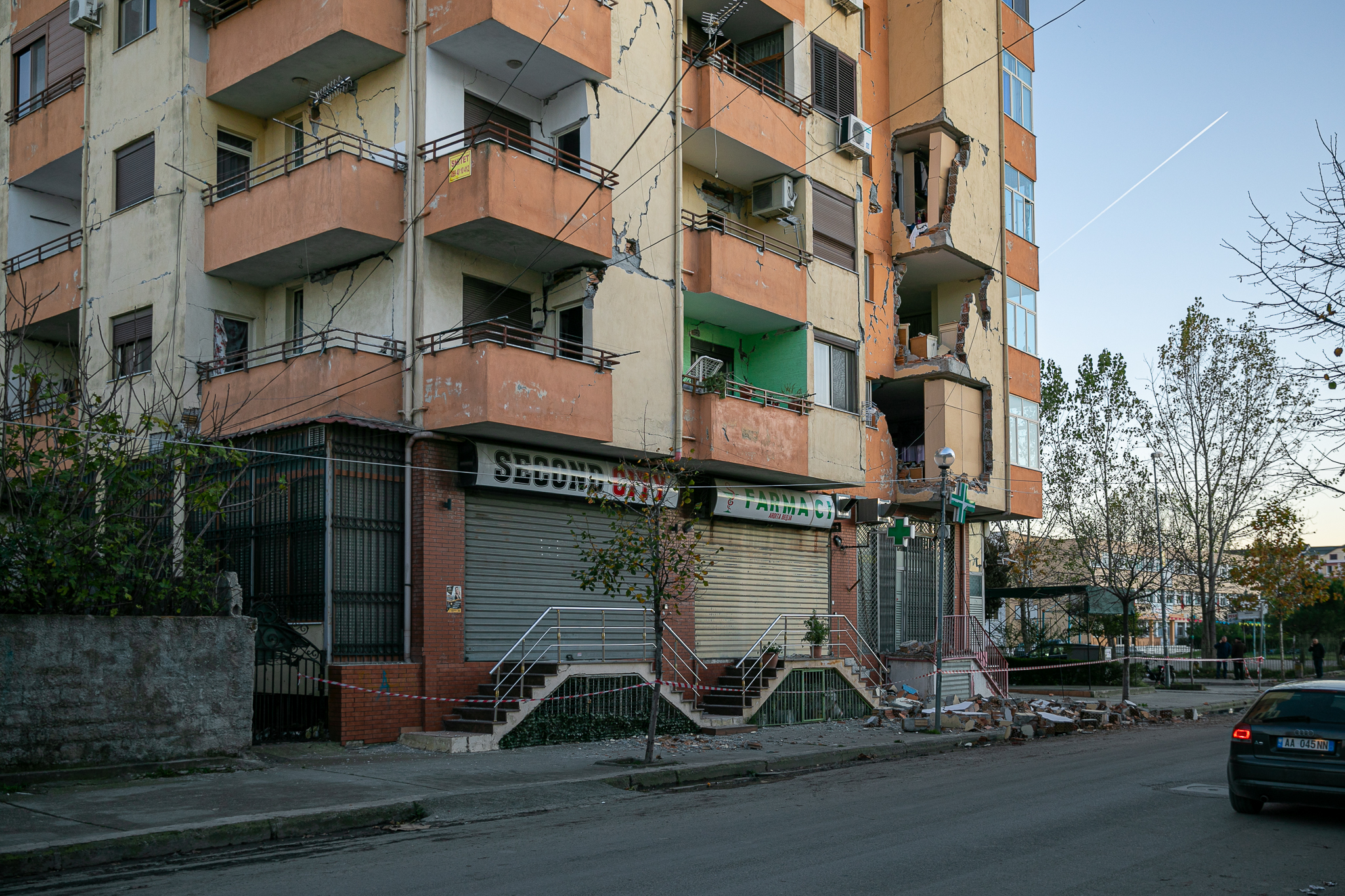 Jurnal de Albania. Viața de după cutremur: empatie și patriotism. Albanezii își reconstruiesc țara cu sufletele