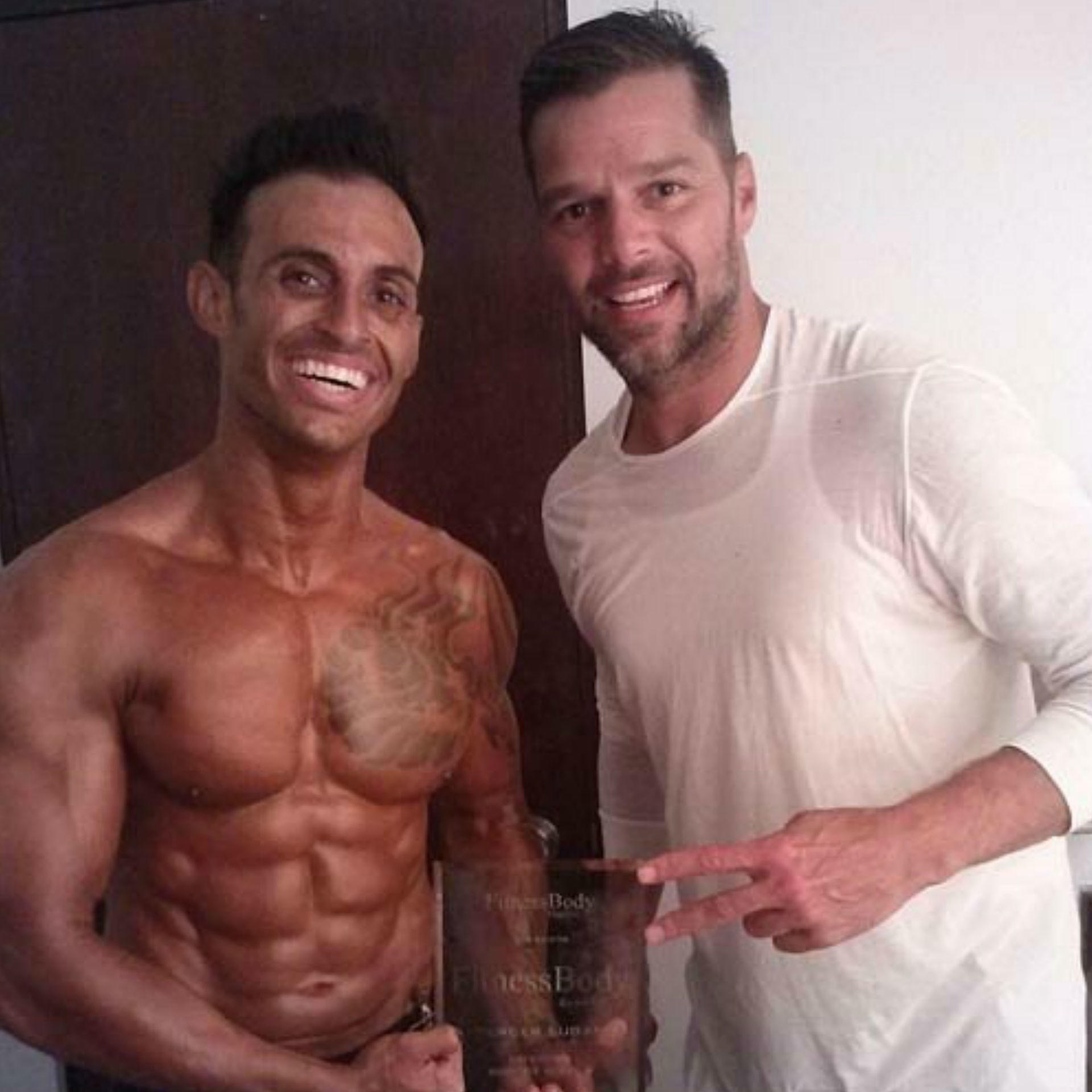 El este fratele lui Ricky Martin. Este tot numai mușchi | FOTO