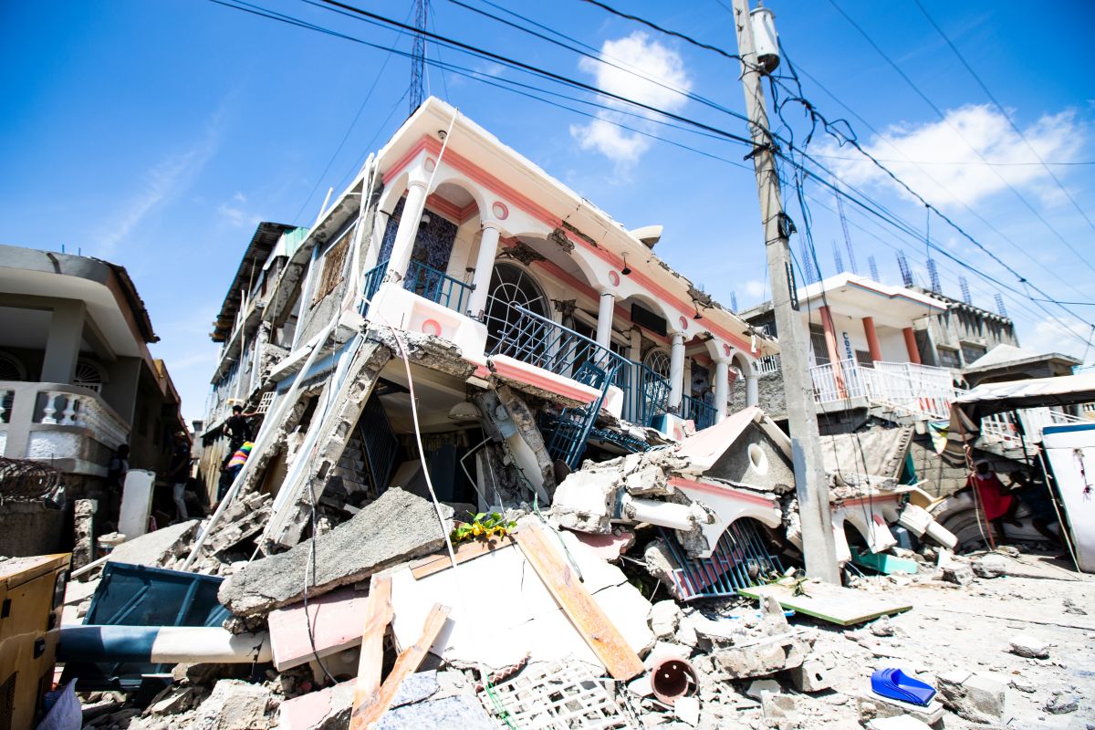 După seismul soldat cu peste 1.900 de morți, Haiti se confruntă cu vreme extremă. „Au pierdut totul și acum stau în apă”