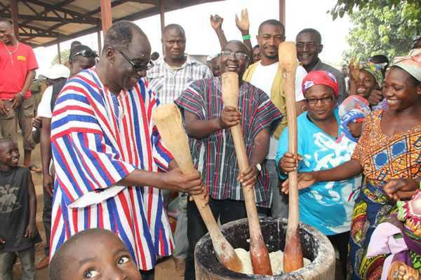 Ghana politicians who performed shocking house chores during campaign visit