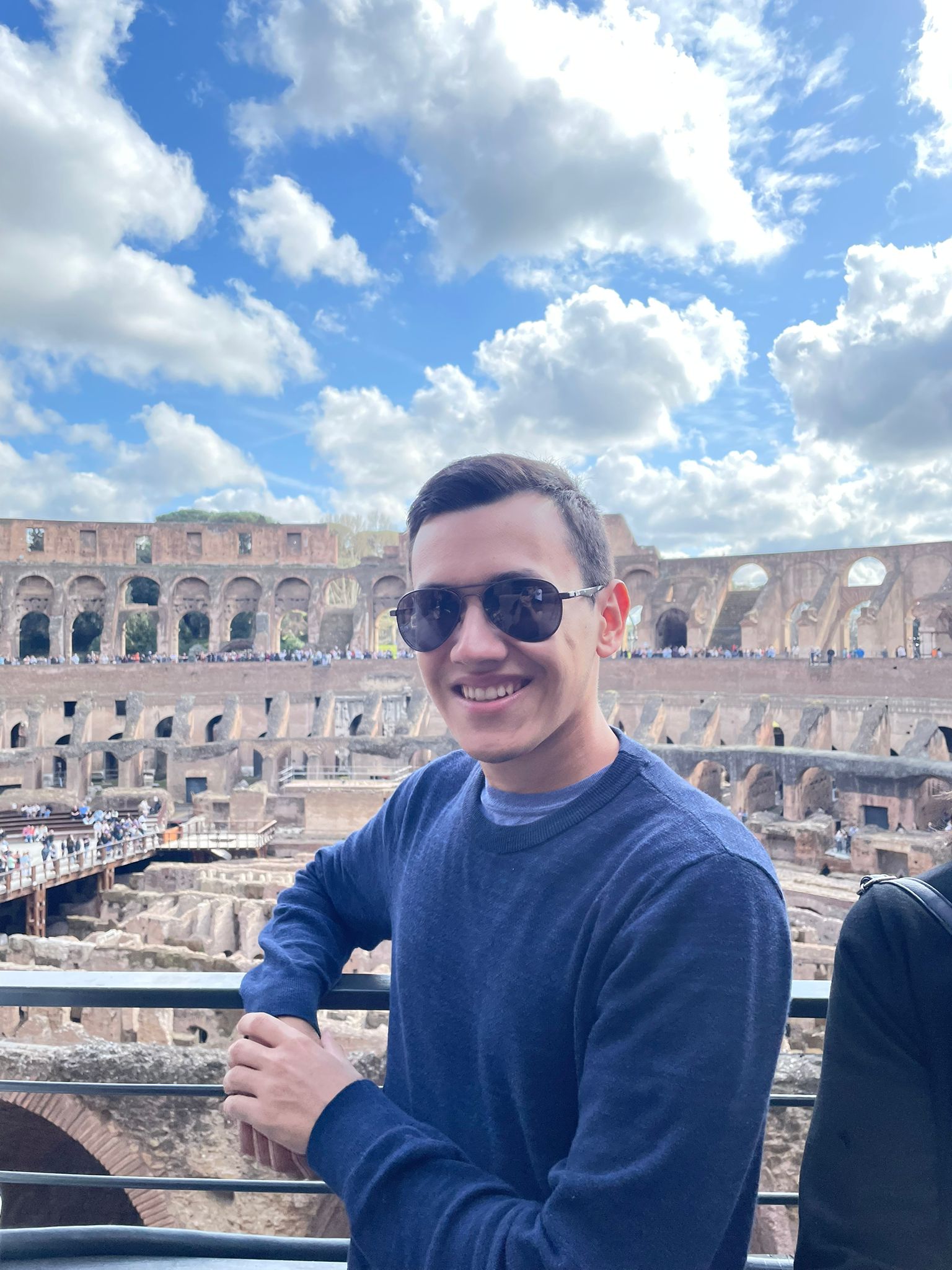 Juan Pablo, tânărul din Uruguay fascinat de limba română, pe care a învățat-o singur. „Frații mei latini, vă salut și sper să vă pot vizita din nou într-o zi!”