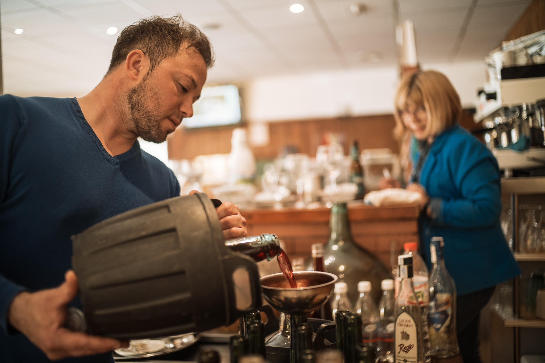 Statul spaniol vine în ajutorul românilor care și-au închis restaurantele: „Impozitele se vor plăti fără dobândă în următoarele șase luni”