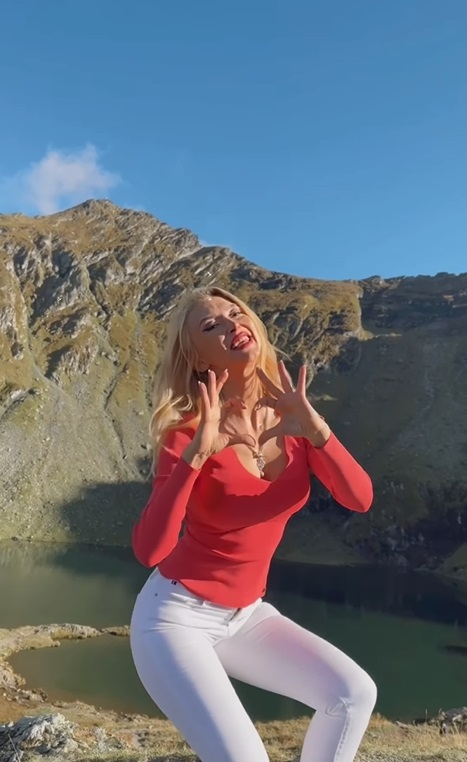 Andreea Bălan și Victor Cornea, escapadă la munte. Gestul făcut de sportiv pentru iubita lui celebră