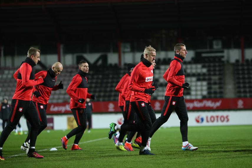 România - Polonia (vineri, ora 21:45, TVR 1). Imagini inedite din cantonamentul adversarilor tricolorilor | GALERIE FOTO&VIDEO