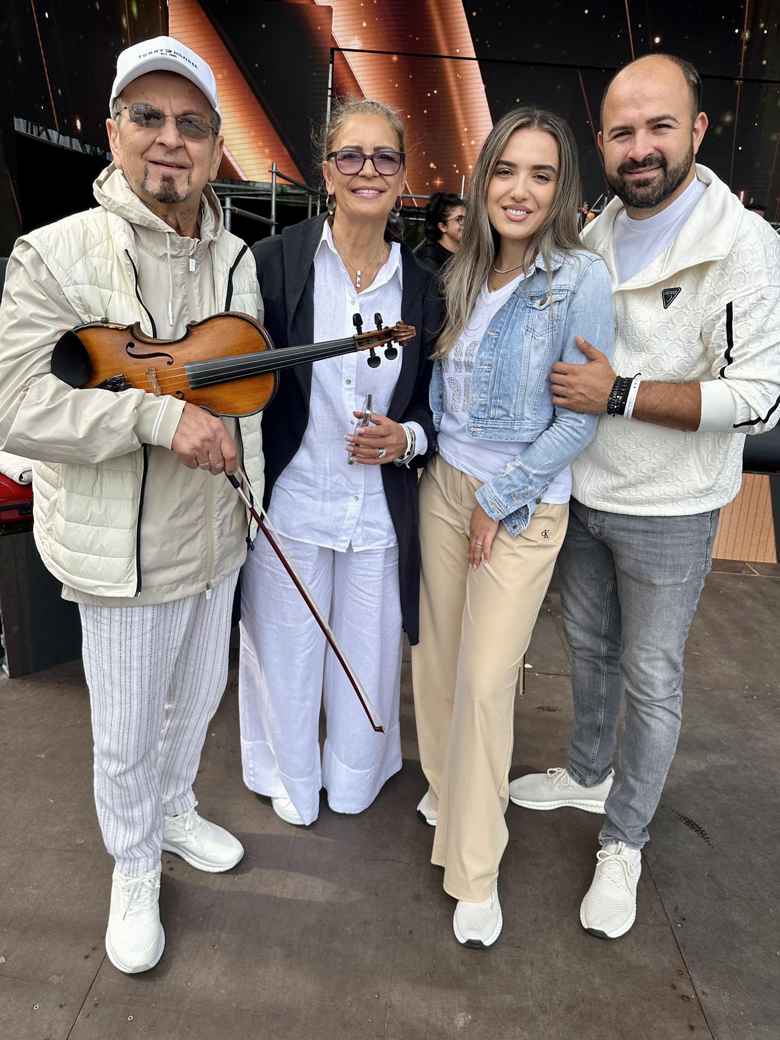 Nuntă fastuoasă în muzica populară. Matilda Pascal Cojocărița a fost soacră mare la căsătoria fiului Horațiu Cigu cu cântăreața Georgiana