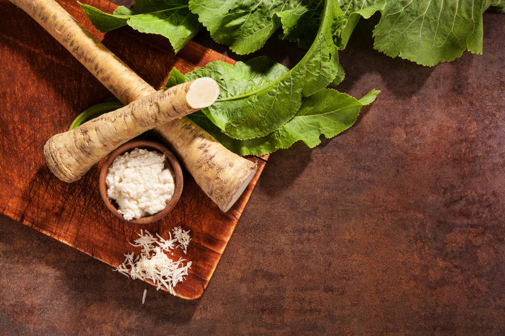 Hrean - beneficii și contraindicații. Pentru ce este recomandată planta medicinală bogată în nutrienți