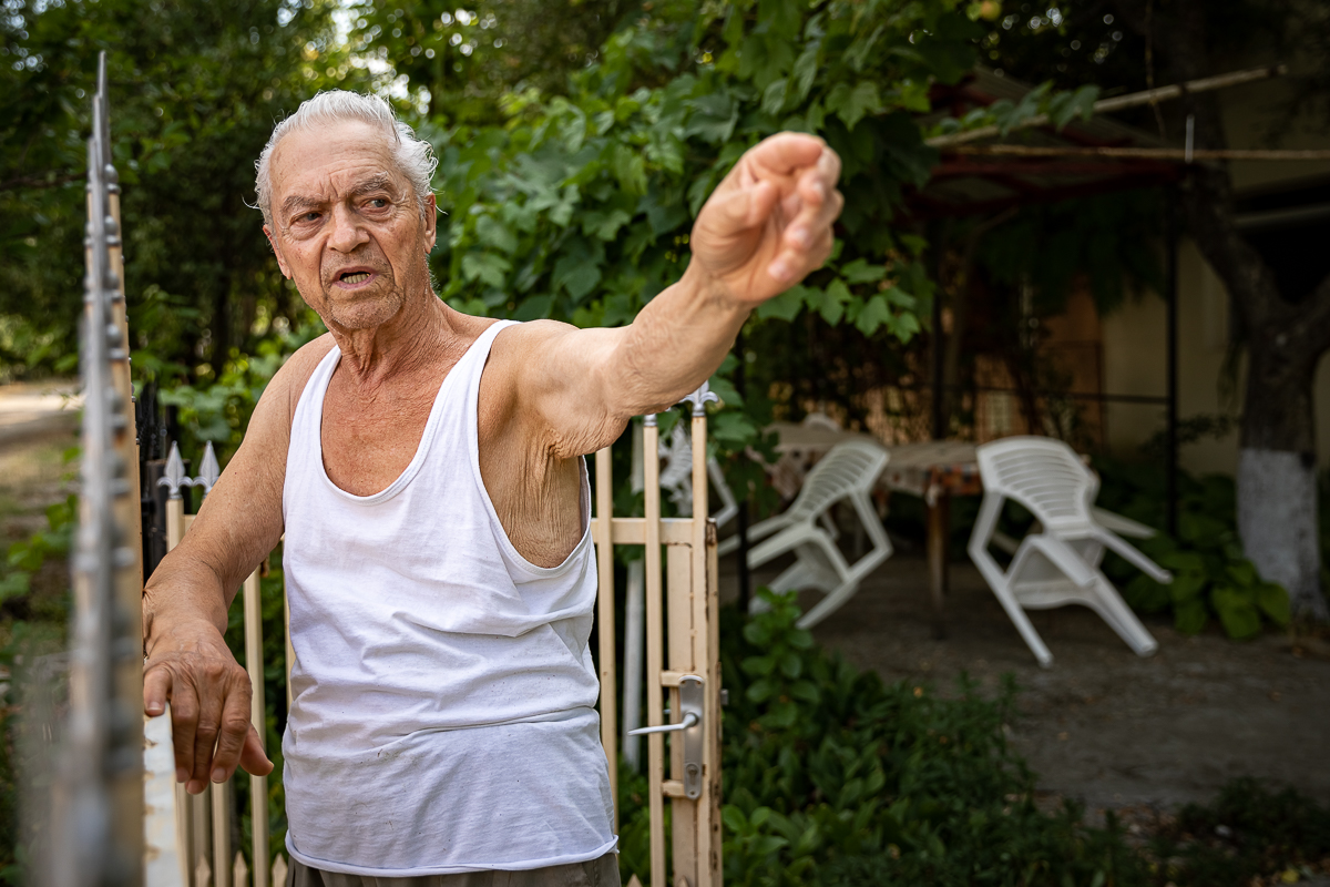 Înainte de COVID, au fost OZN-urile. După 19 ani, sătenii din Năneşti îşi amintesc perfect noaptea când o apariţie misterioasă a oprit curentul: „Ne-au scanat şi au plecat!”
