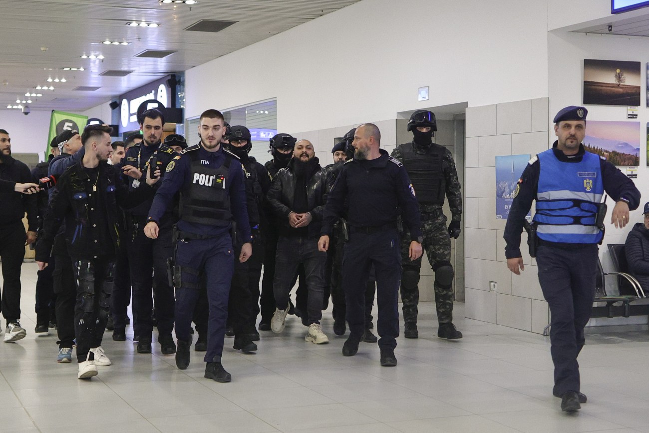 Dani Mocanu și Ionuț Nando Mocanu au fost extrădați din Italia și vor face închisoare pentru tentativă de omor | VIDEO
