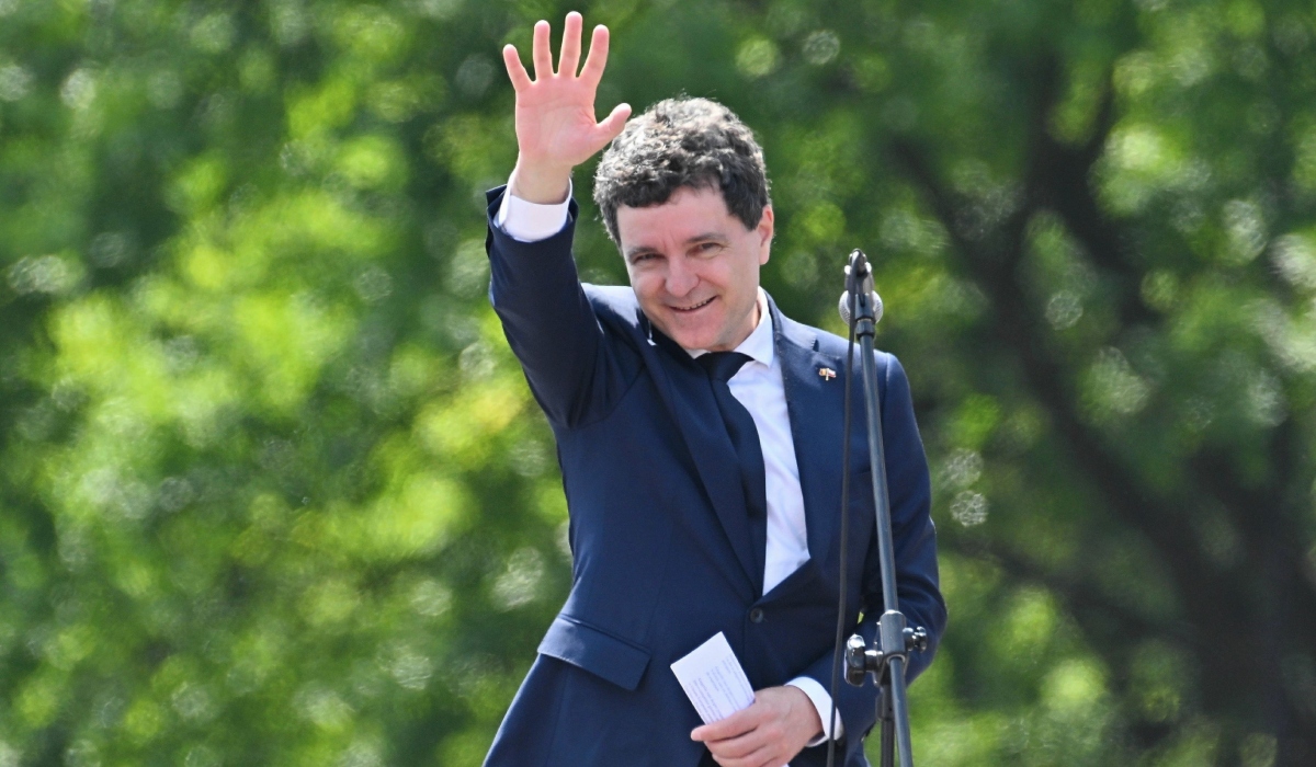 Cine este femeia cu care Nicușor Dan a avut o relație înainte de a fi cu Mirabela Grădinaru. Încă ține legătura cu fosta iubită