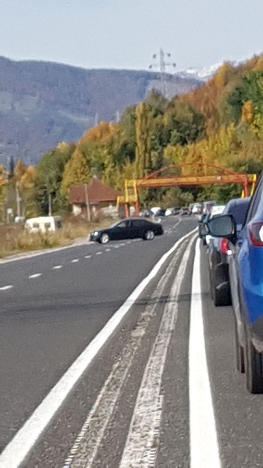 Aglomerație pe Valea Prahovei: ce recomandă polițiștii rutieri celor care au drum pe DN1