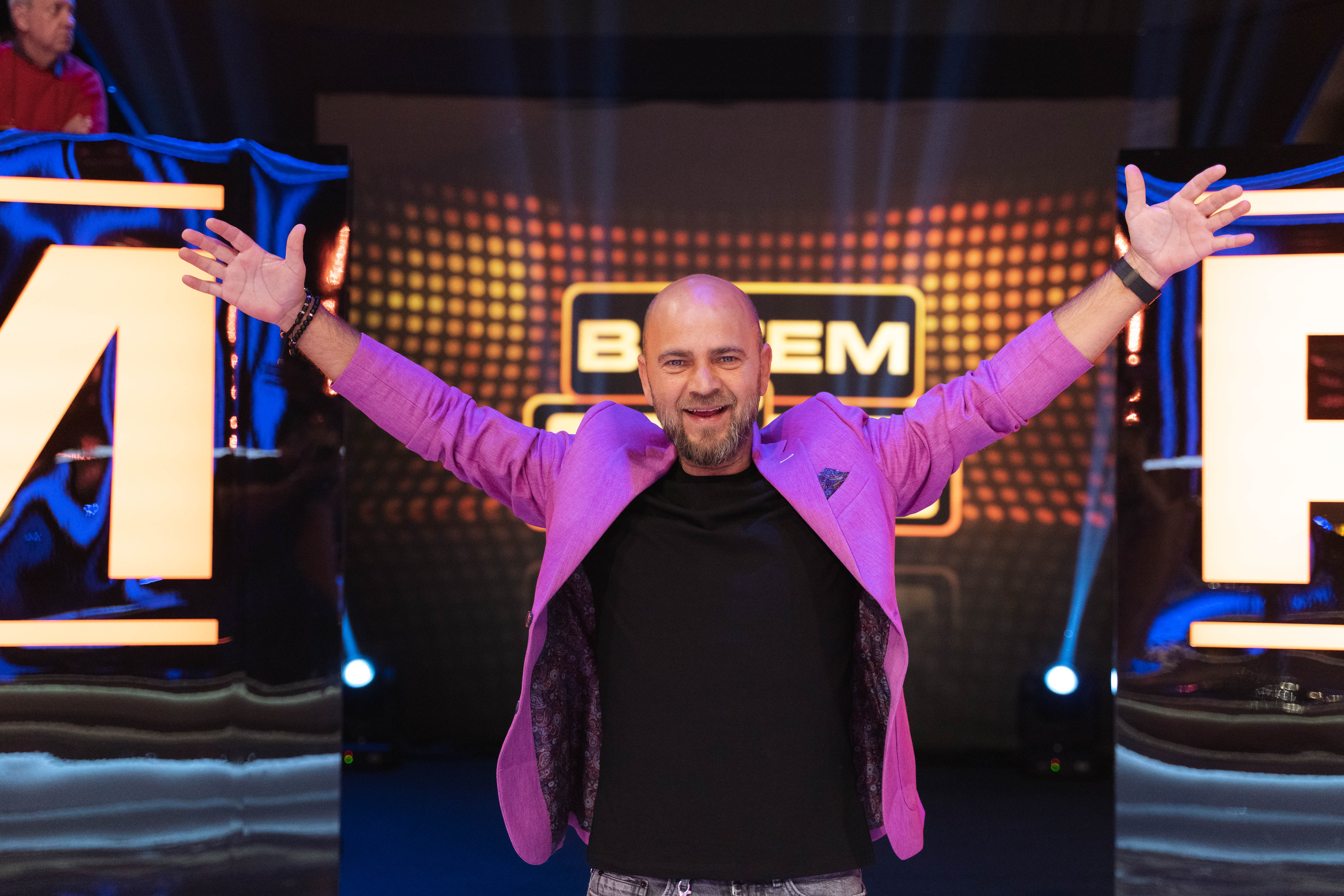Cosmin Seleși a ajuns de urgență la spital: „Medicii sunt încă rezervați”. PRO TV a oprit filmările emisiunii „Batem palma”