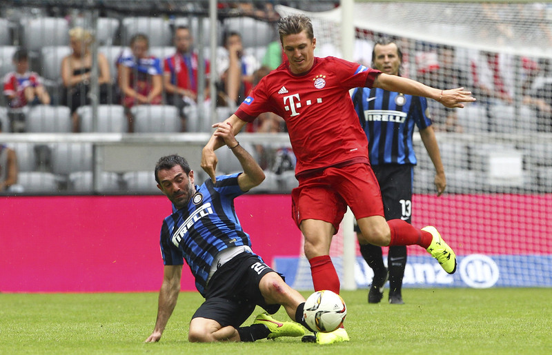 Cristi Chivu a revenit cu succes pe gazon, în demonstrativul Inter Forever - Bayern All Stars / GALERIE FOTO&VIDEO