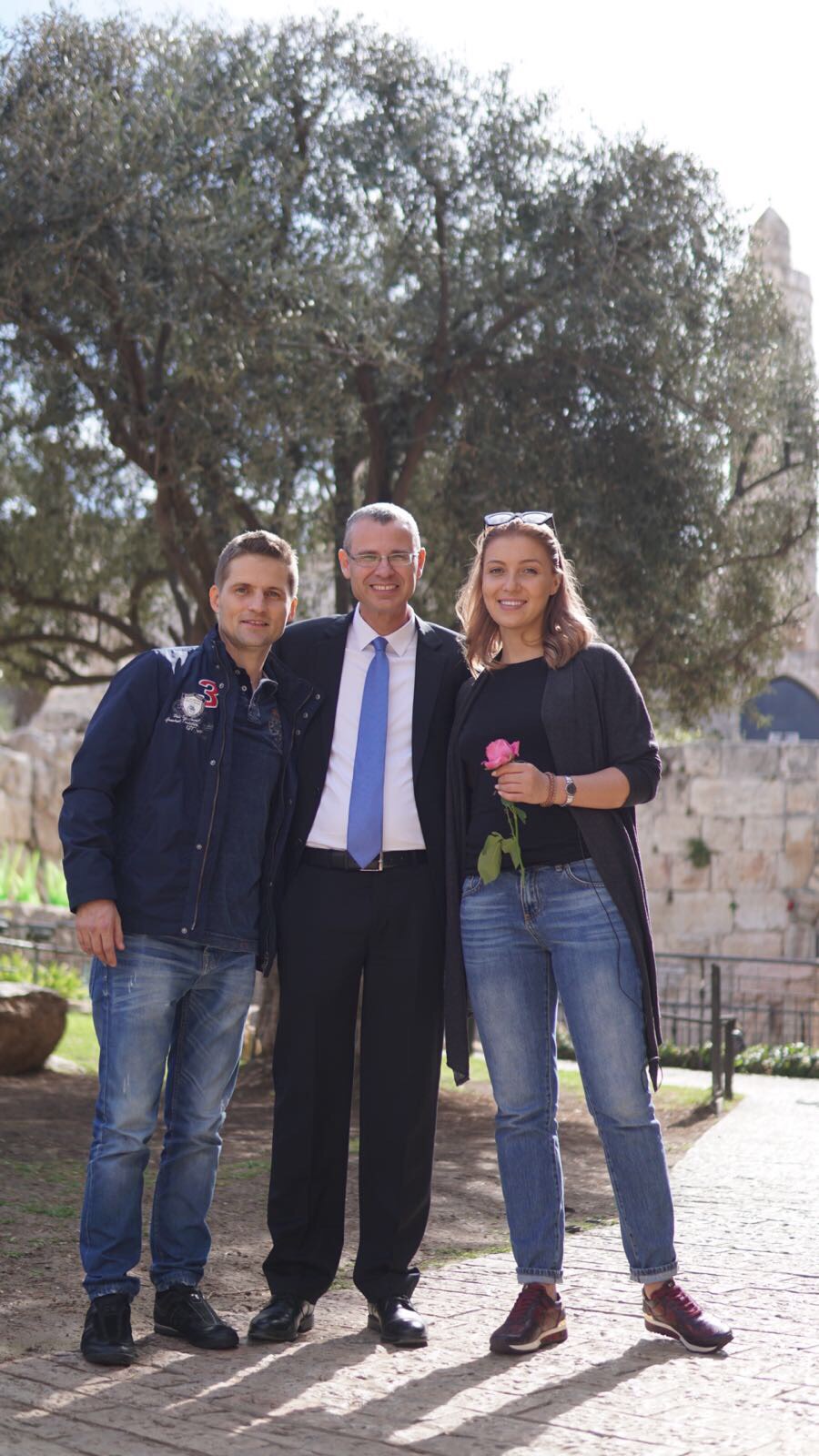 VIDEO | O româncă a fost primită cu fast, în Israel. A fost vizitatorul cu numărul trei milioane