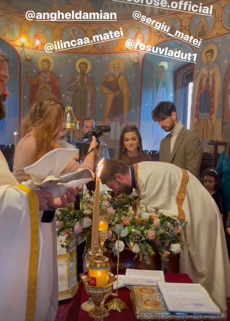 Theo Rose, nașă de botez. Cum a apărut cântăreața în biserică alături de Anghel Damian și cum s-a distrat la petrecere cu familia ei