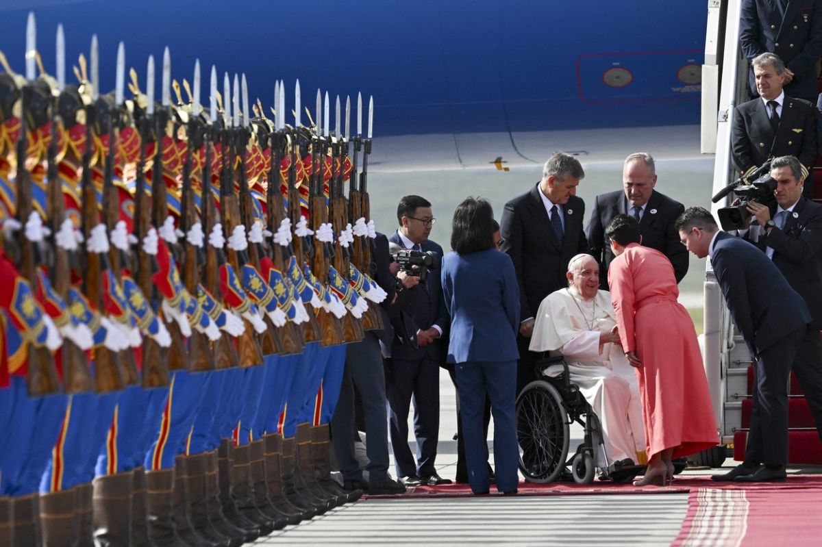 Papa Francisc începe o vizită în Mongolia, țară unde trăiesc mai puțin de 1.500 de catolici