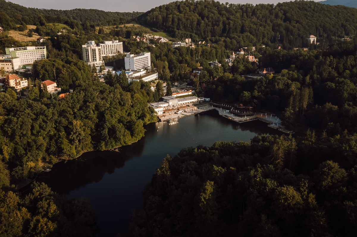 Cât costă vacanța de Crăciun 2025 și de Revelion 2026 în România. Ce caută turiștii și ce buget alocă pentru sărbătorile de iarnă