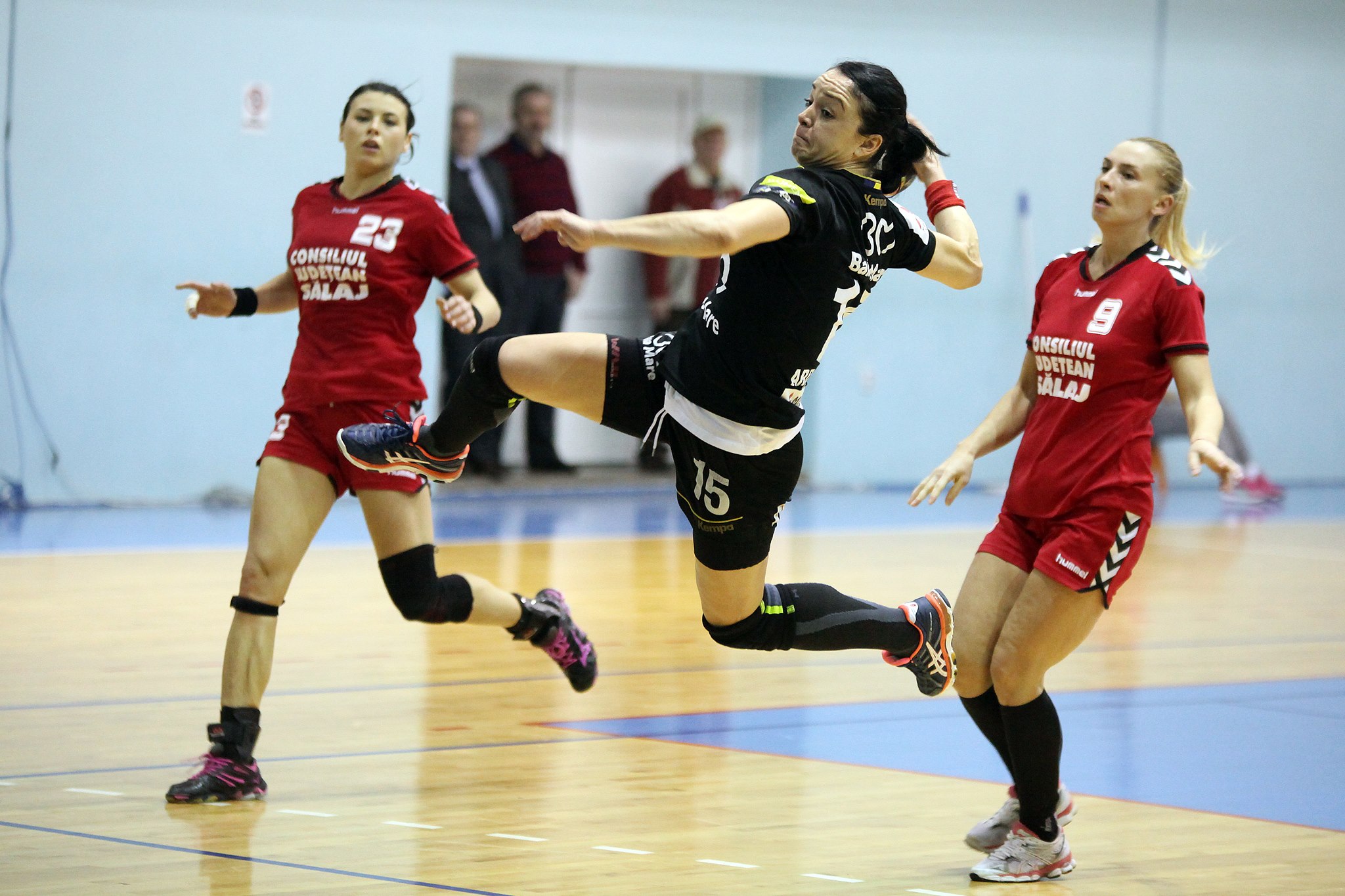 Scandal uriaș la meciul de handbal la Zalău - HCM Baia Mare: ^“Să înjuri ca în codru şi să fii rasist, asta înseamnă sa fii suporter al echipei din Zalău!”