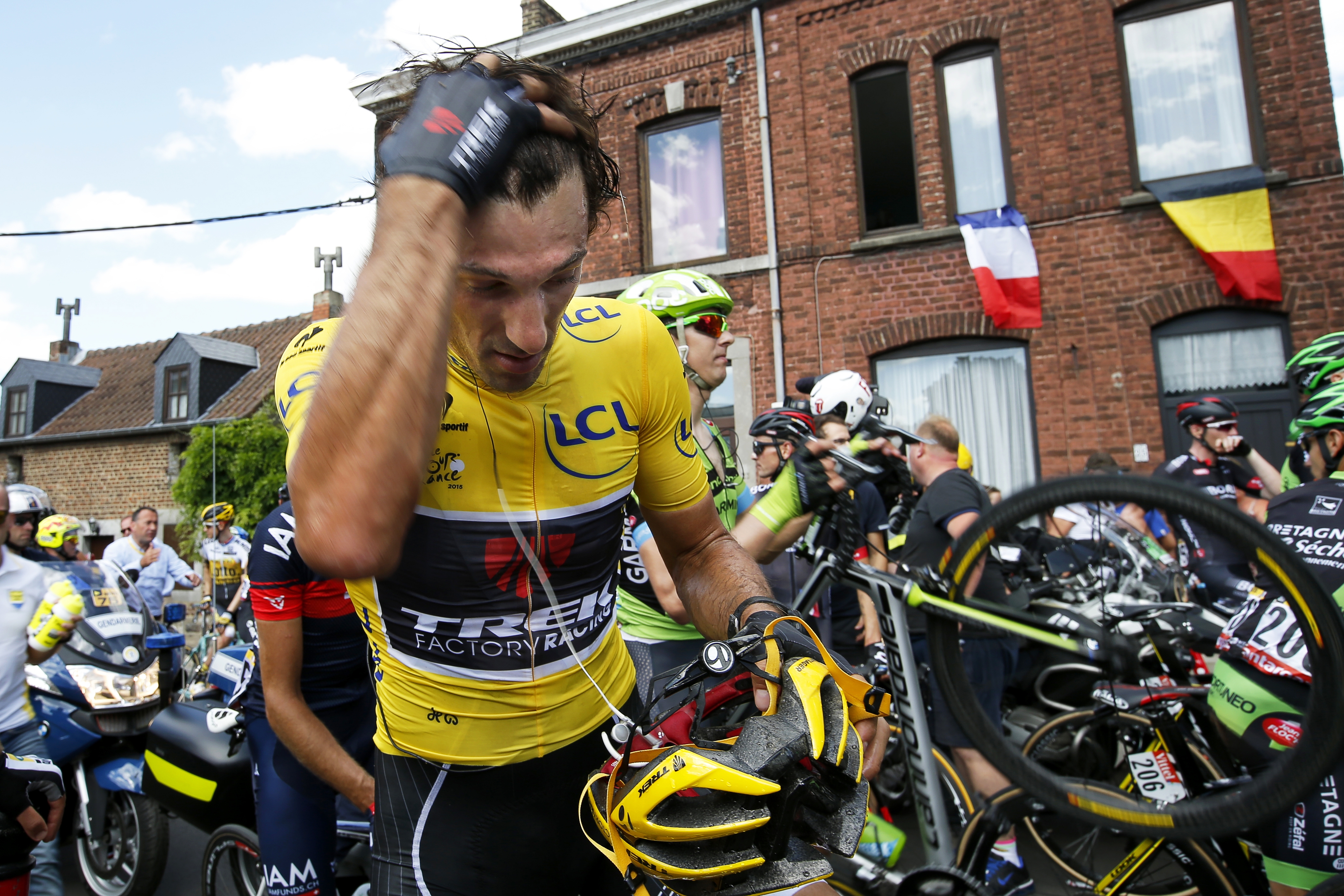 Le Tour 2015 a fost marcat de căzături, abandonuri și victorii de etapă obținute roată la roată