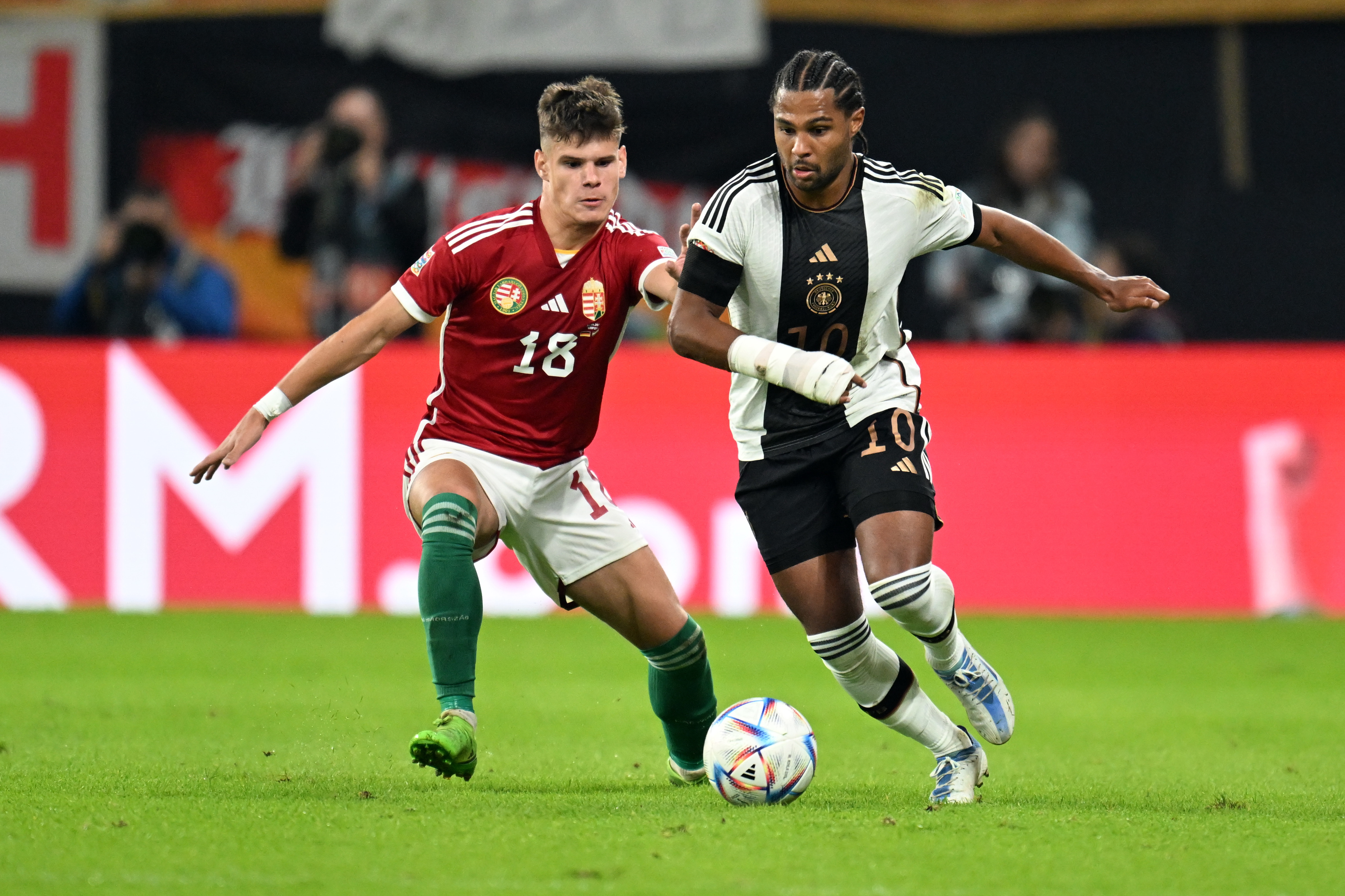 Kerkez Milos újoncként remekelt a válogatottban Németország ellen, jól őrizte Serge Gnabryt is / Fotó: Getty Images