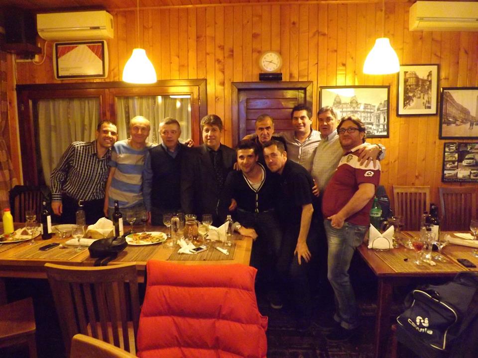 Clubul "Prietenii lui Nae Manea" s-a reunit la un şpriţ şi un mic, în memoria fostei glorii rapidiste