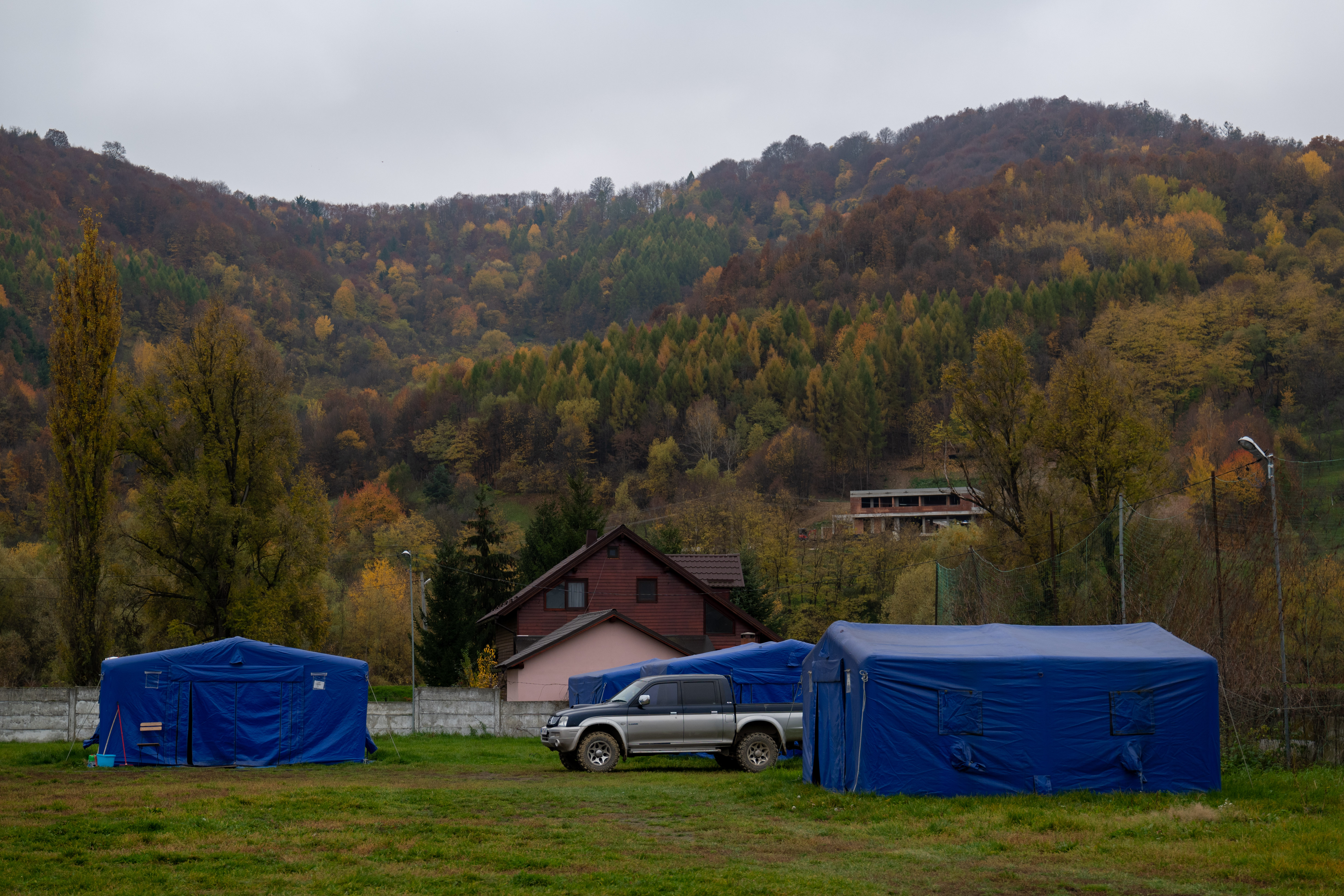 Reportaj din satele din Maramureș unde ucrainenii trec Tisa înot, ca să nu fie chemați la război. Poliția de frontieră: „Avem și tragedii”