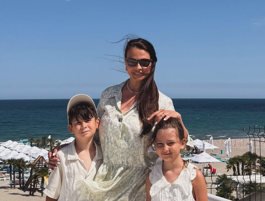Anca Serea a rămas fără ajutor în casă. Ce se întâmplă în familia vedetei de două luni