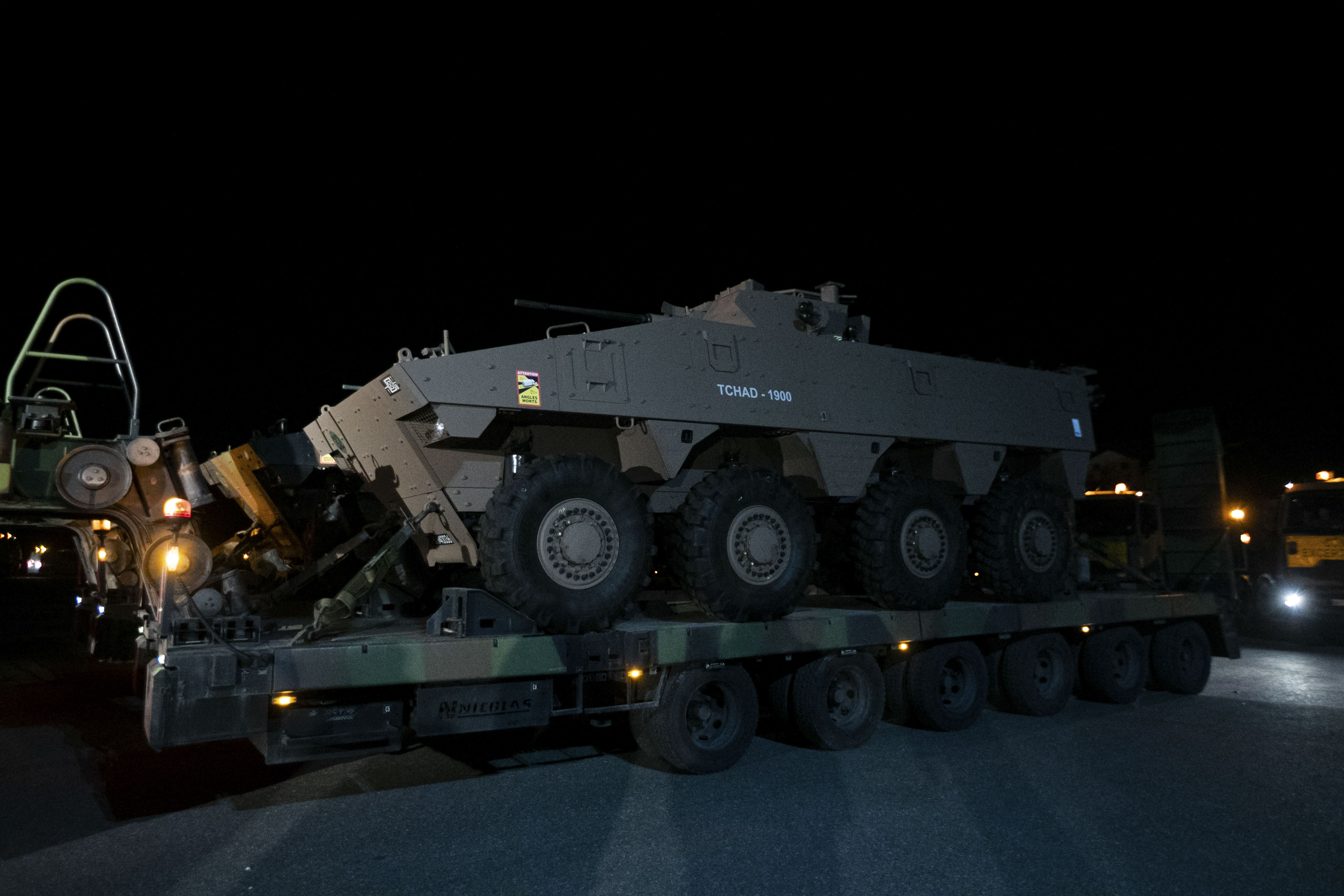 „Operațiunea Balaur”. Două convoaie cu tehnică militară franceză au intrat în România