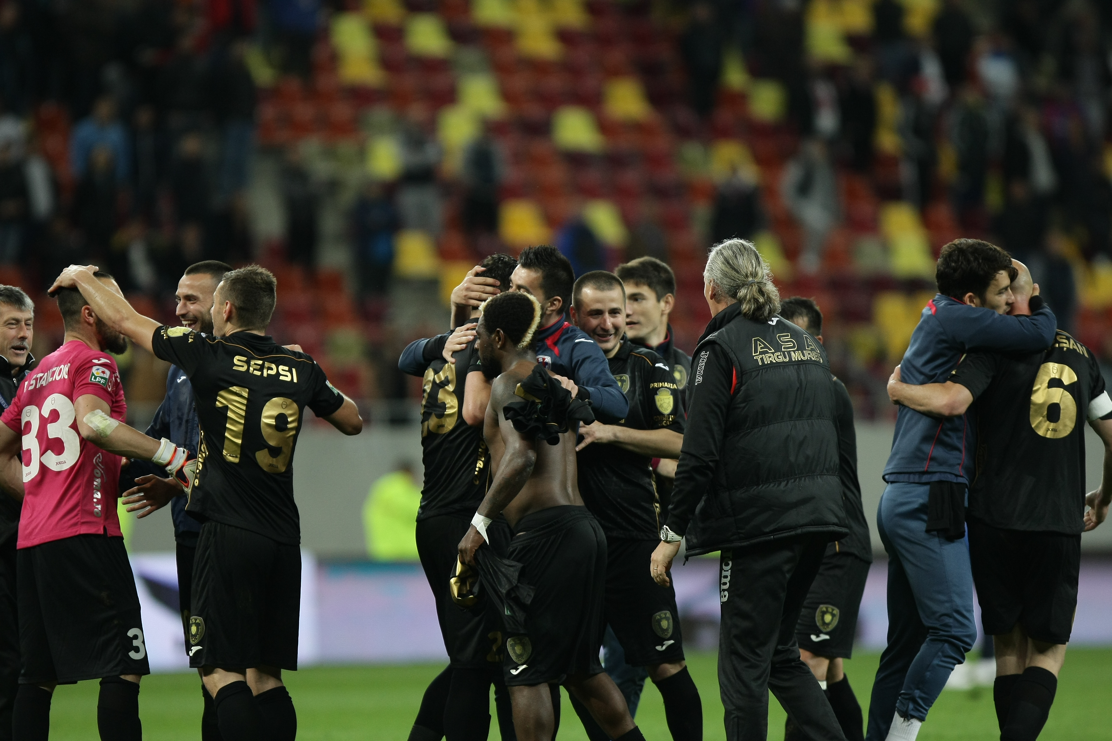 N'Doye râde de Steaua: ”Nu poate, mă jur!” / GALERIE FOTO