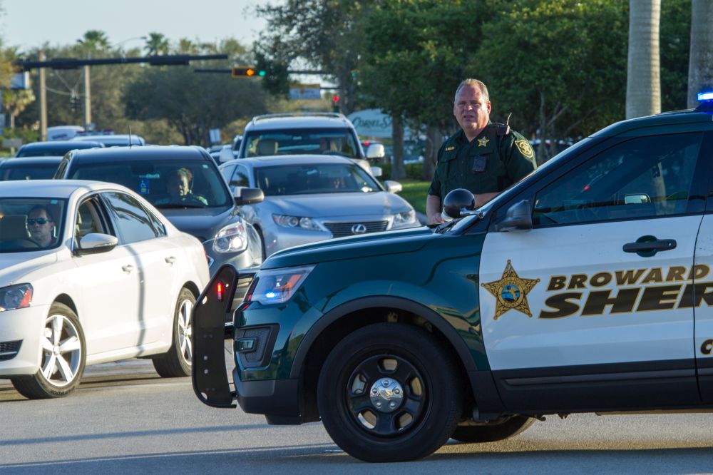 UPDATE/ 17 morţi în atacul armat comis într-un liceu din Parkland, Florida (FOTO&VIDEO)