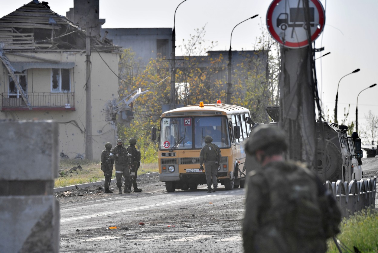 Război în Ucraina, ziua 72 | Rusia revendică zeci de atacuri cu rachete asupra Ucrainei. Noi încercări de evacuare a civililor din Azovstal