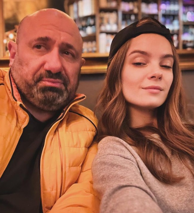 Doina Teodoru, cu inelul de logodnă pe deget. Fanii se întreabă dacă a fost cerută în căsătorie de Cătălin Scărlătescu