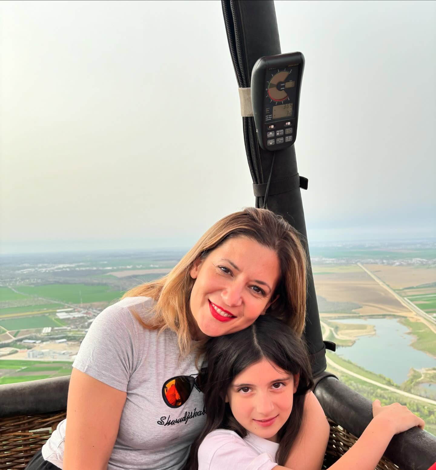 Fiica Amaliei Enache nu pare să calce pe urmele mamei sale. Alma urmează pasiunea bunicului și a unchiului: „Mi-a cerut insistent”