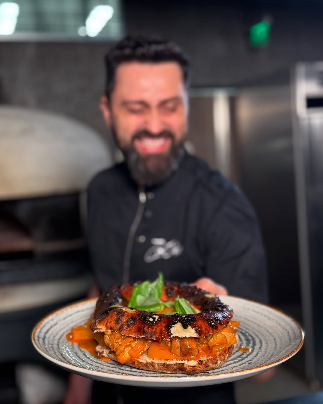 Orlando Zaharia, bucătarul președintelui Traian Băsescu și jurat la „Chef la cuțite”: „Românii știu ce înseamnă fine dining, dar gusturile sunt în schimbare”