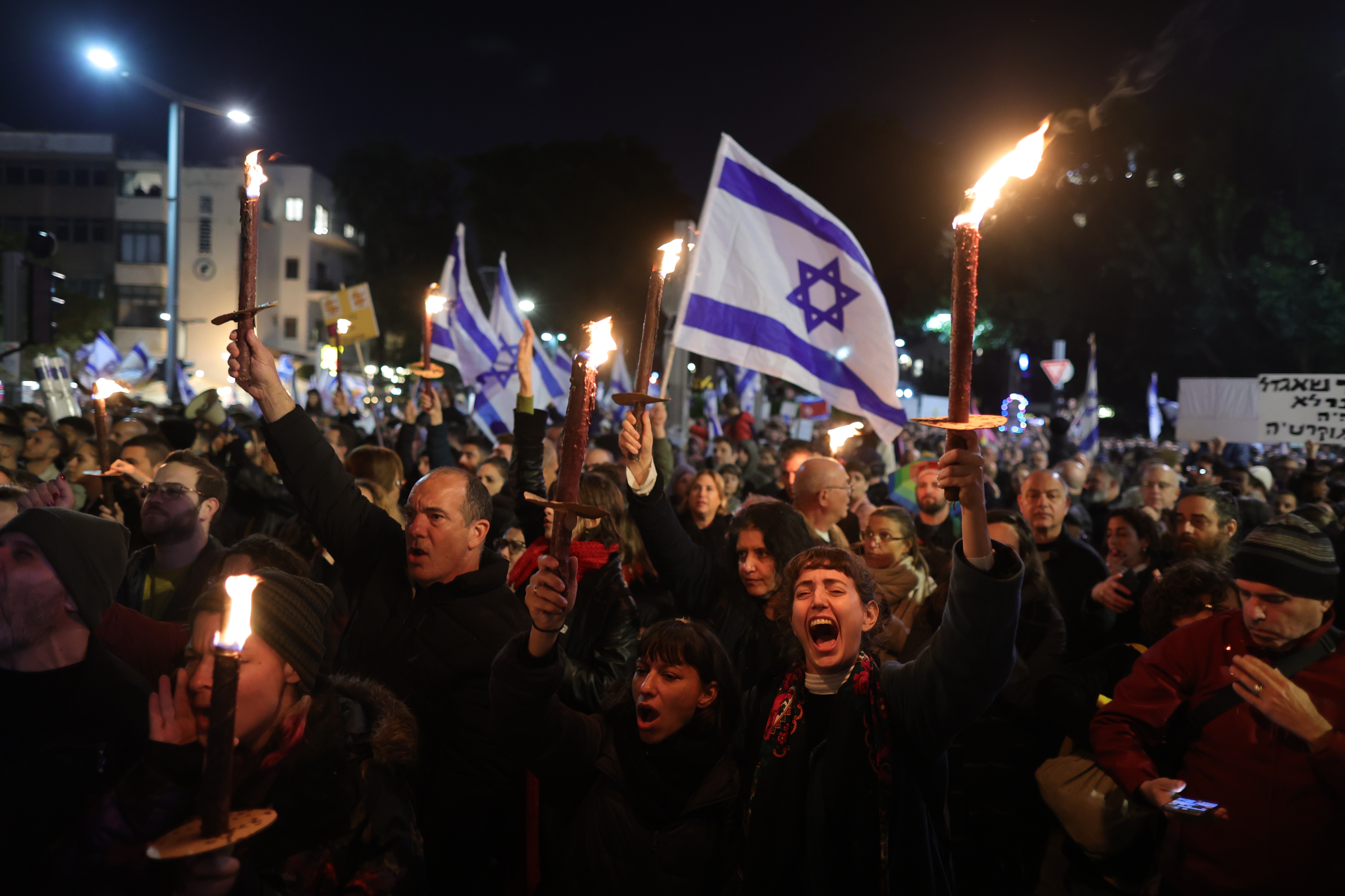 Protest uriaș în Israel față de premierul Netanyahu. Zeci de mii de persoane au ieșit pe străzi în Tel Aviv, Ierusalim și Haifa
