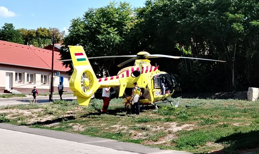 „Csak pislogással tud kommunikálni” – Rollerrel csapódott egy háznak Máté, az édesanyja szerint brutális volt az ütközés