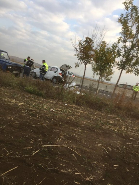 Accident cu trei mașini pe DN1, în zona localității Băicoi. Doi oameni au murit și un altul a fost grav rănit