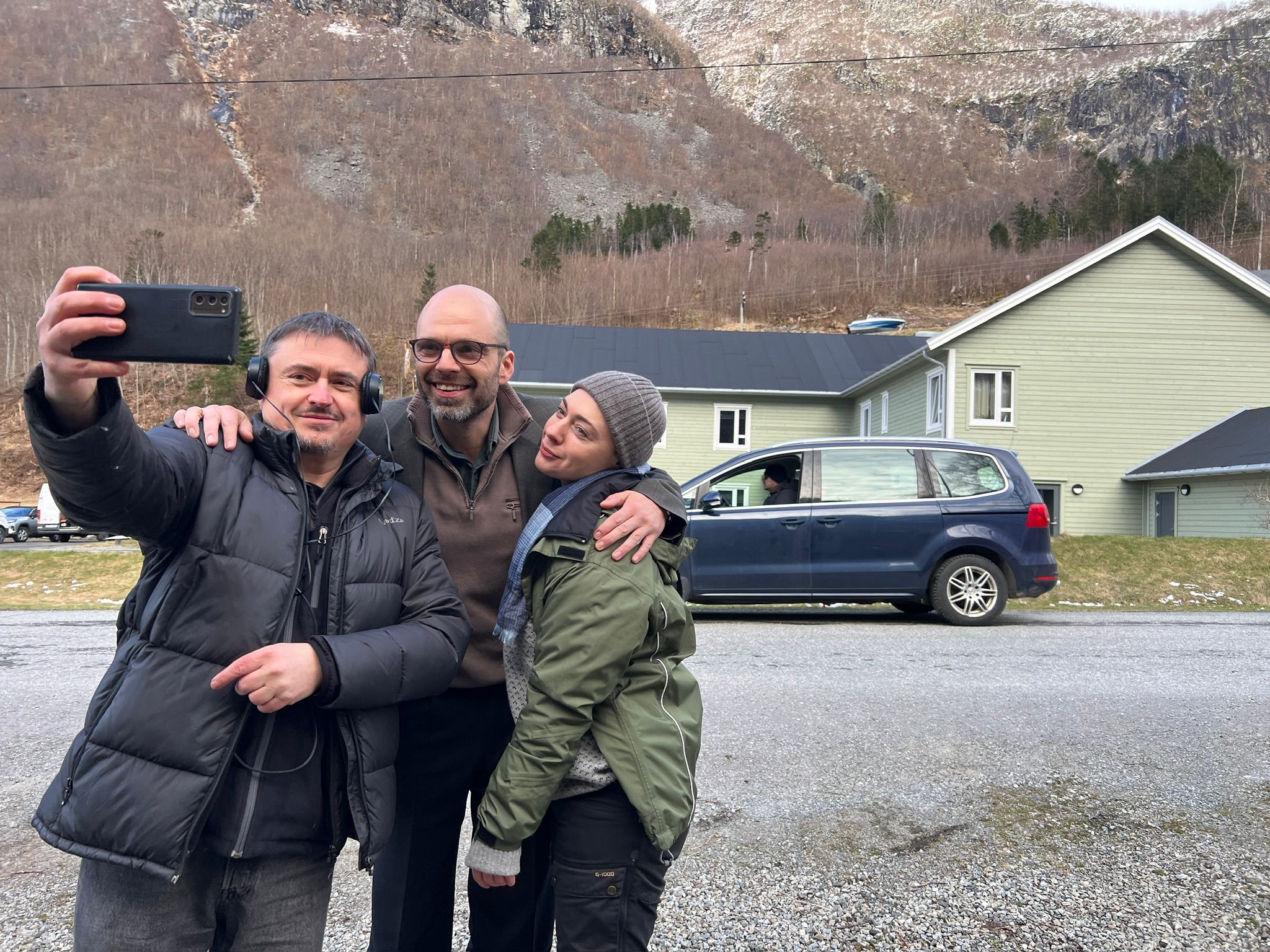 Zeci de mii de români s-au dus în prima zi să vadă „Fjord”, filmul lui Cristian Mungiu câștigător la Cannes. Vânzări-record în 53 de orașe din țară