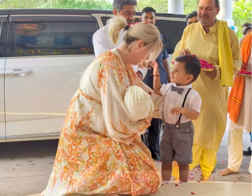 Anca Verma, cea mai bogată româncă din India, a născut un băiețel. Imagini cu întreaga familie. „Mama și bebelușul sunt sănătoși”
